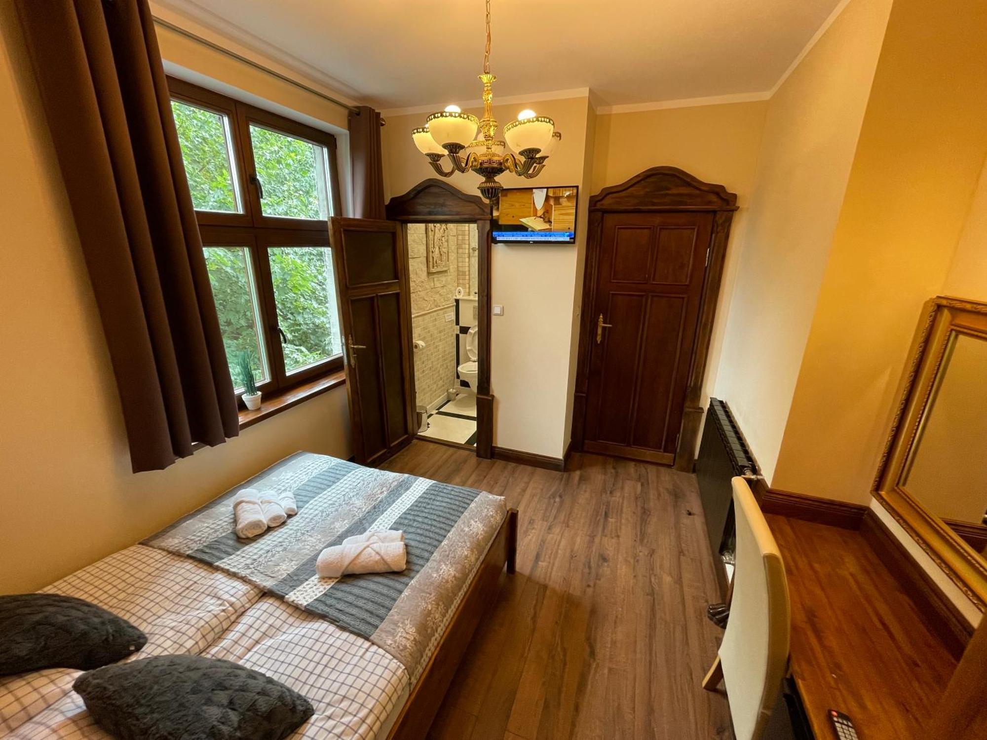 Dworek Oliwski Bed and Breakfast Gdańsk Buitenkant foto