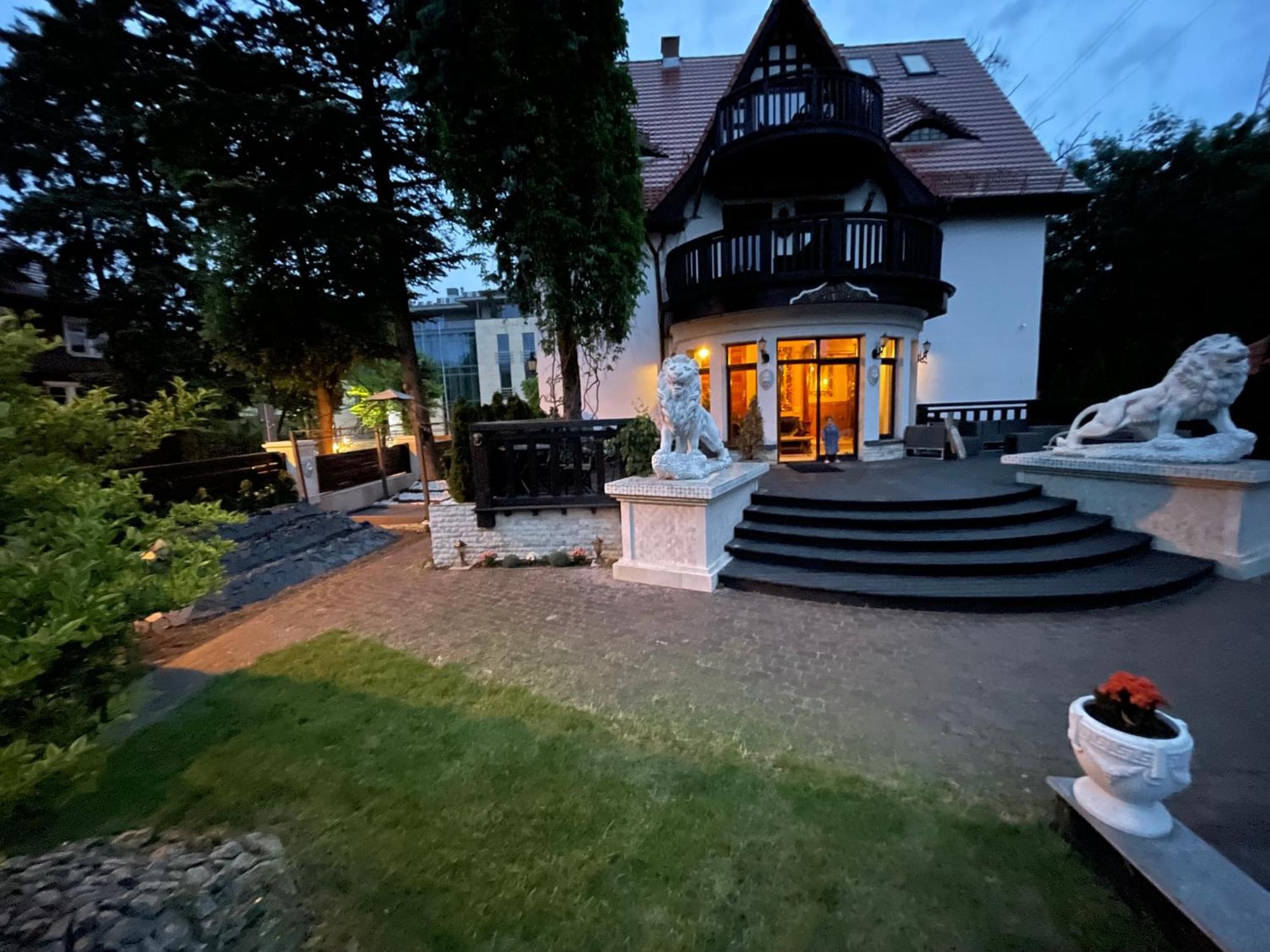 Dworek Oliwski Bed and Breakfast Gdańsk Buitenkant foto
